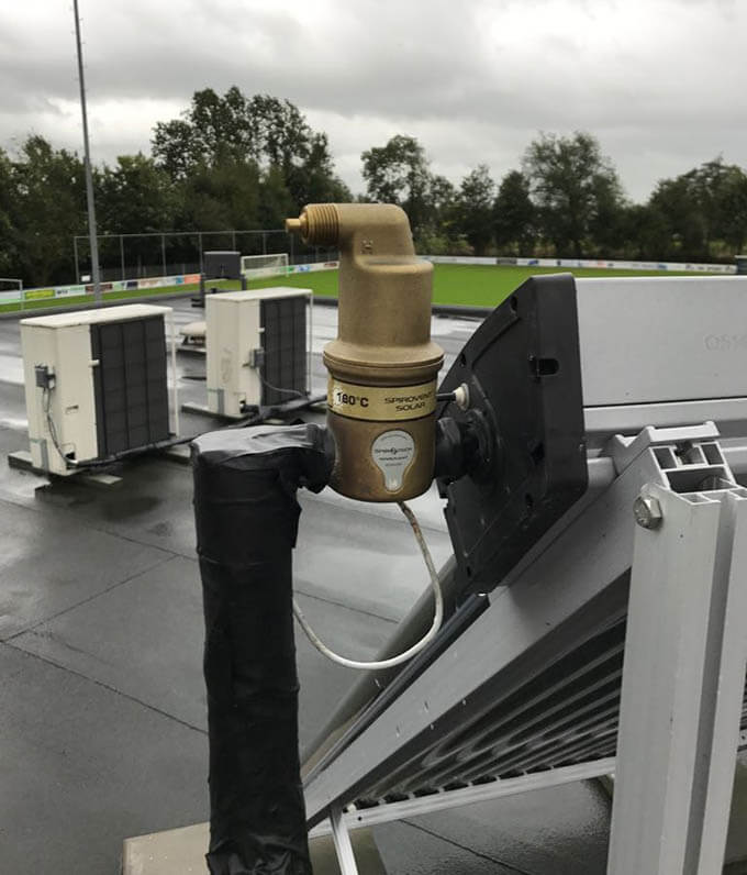 SpiroVent Solar snelontluchter toegepast bij FC Oudewater